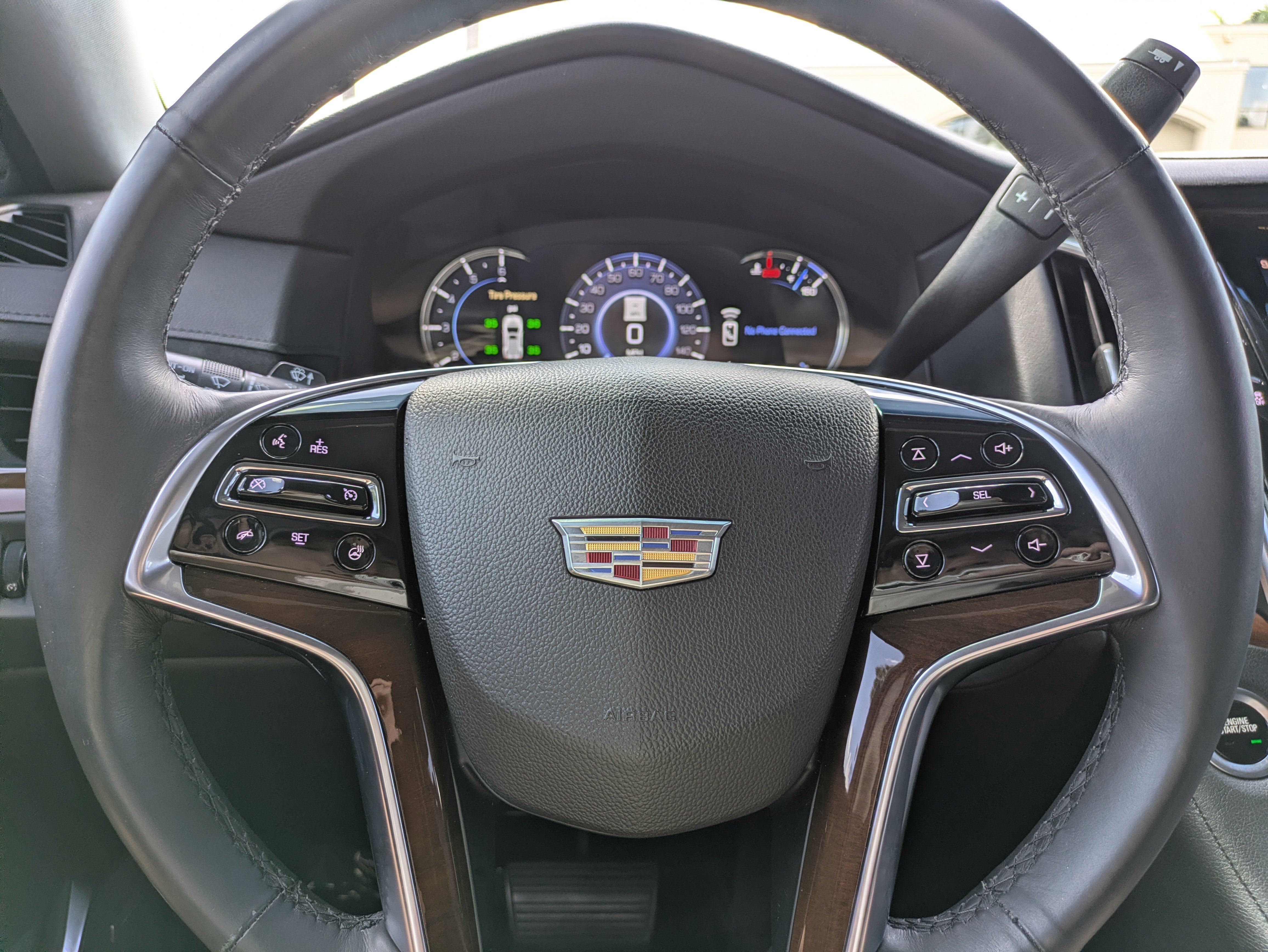 Used 2018 Cadillac Escalade 2WD image 24