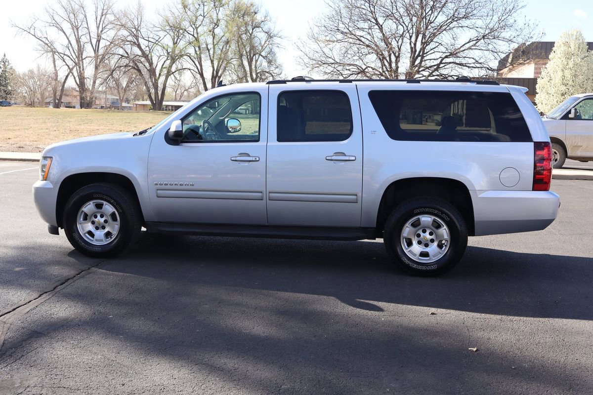 Used 2013 Chevrolet Suburban LT image 9