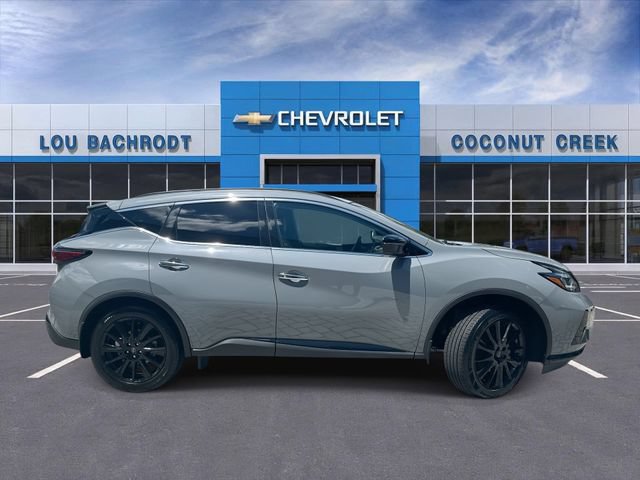 Used 2023 Nissan Murano SV w/ SV Midnight Edition Package FWD image 9
