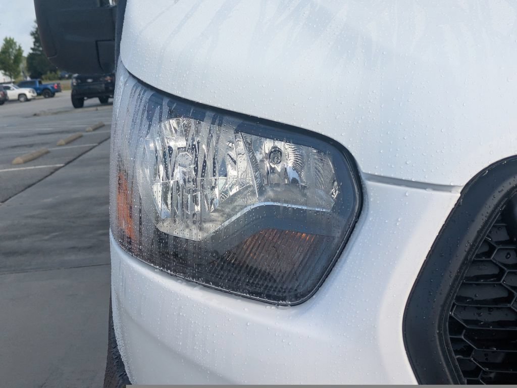 New 2026 Ford Transit 150 Low Roof w/ Load Area Protection Package RWD image 9