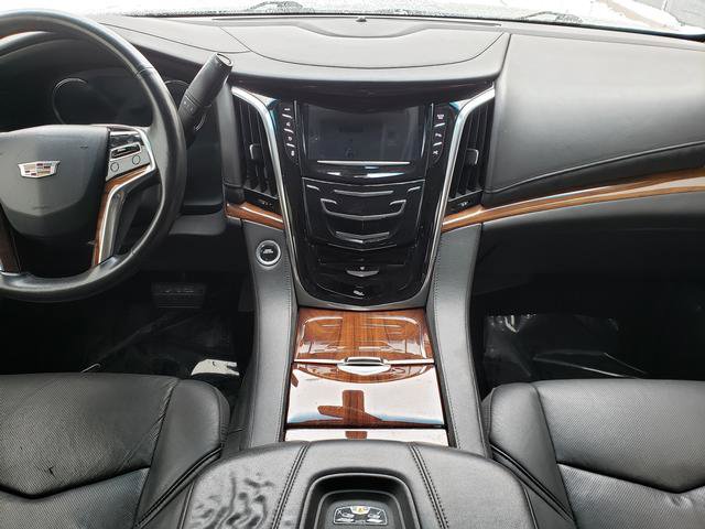 Used 2017 Cadillac Escalade 4WD image 12