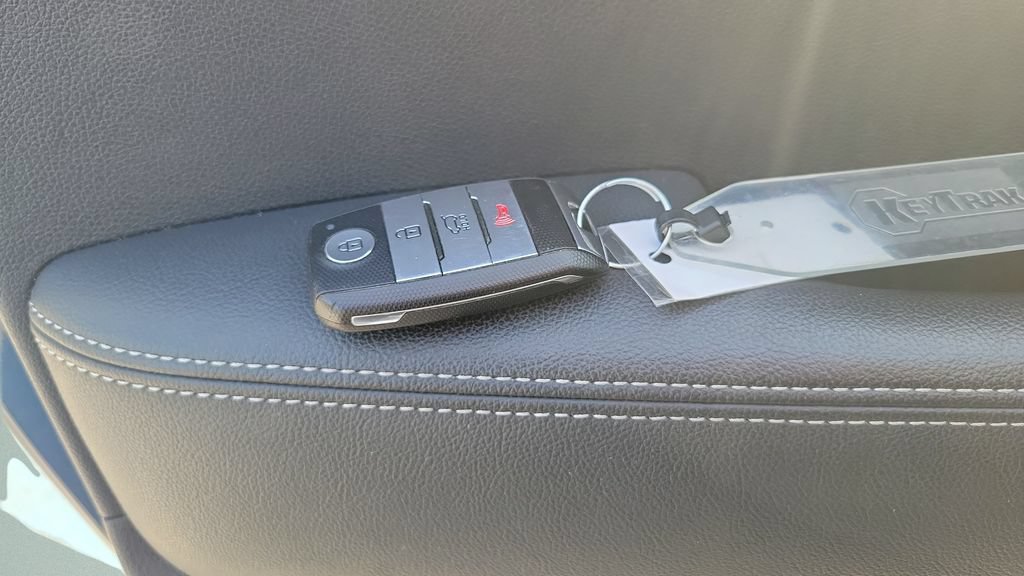 Used 2019 Kia Niro Touring FWD image 25