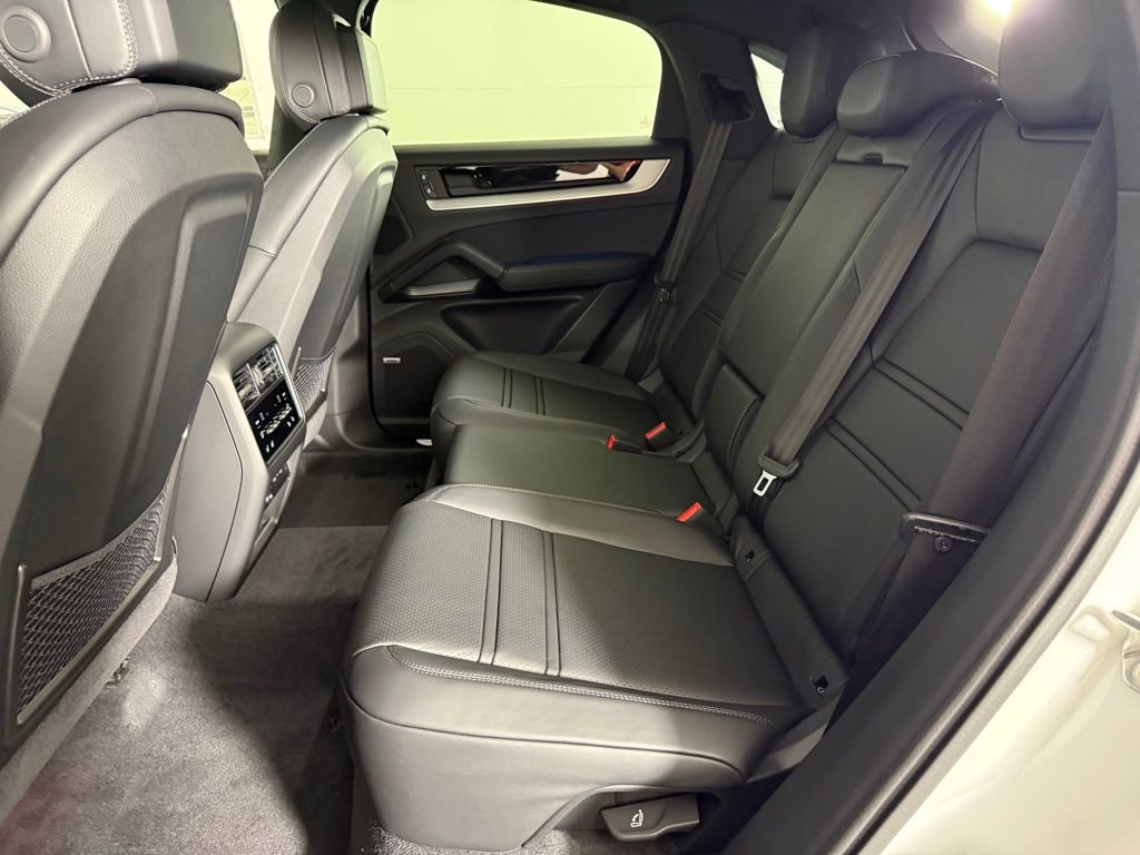 New 2026 Porsche Cayenne Coupe image 24