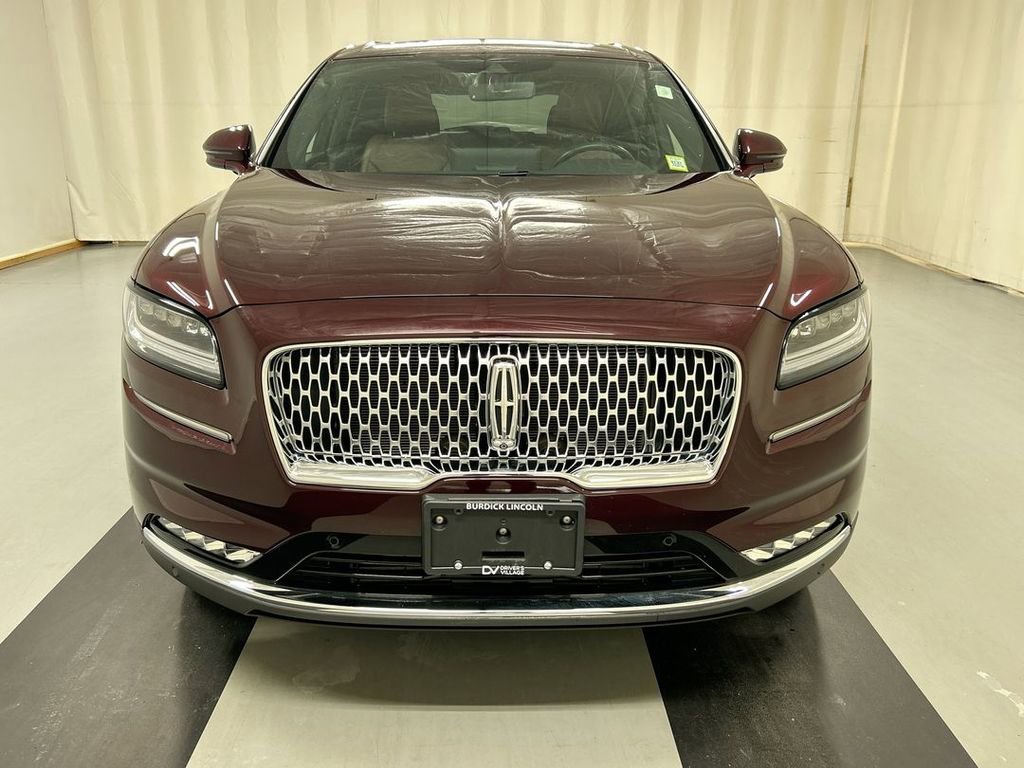 Used 2023 Lincoln Nautilus Reserve w/ Equipment Group 202A image 3