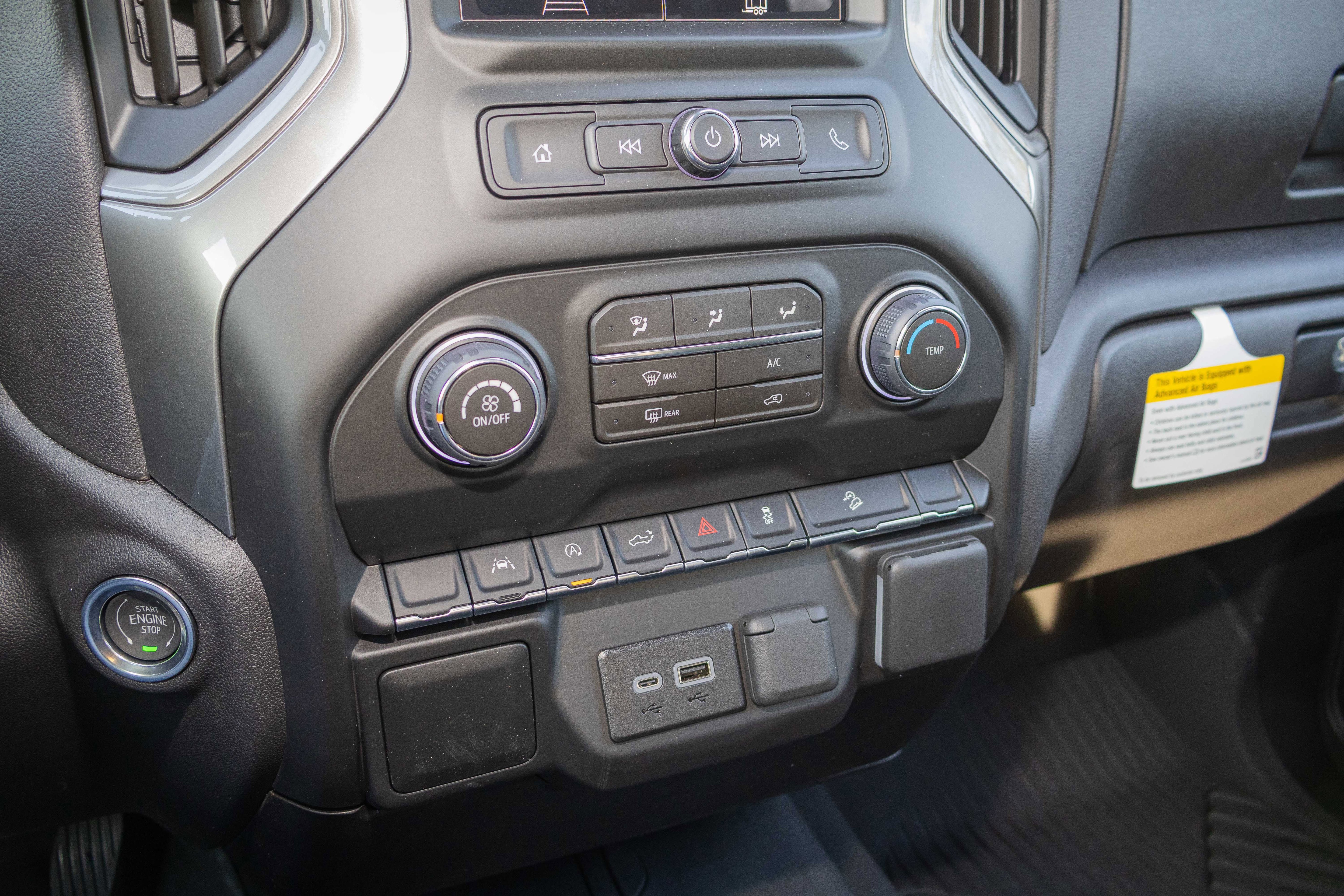 New 2026 Chevrolet Silverado 1500 Custom Trail Boss w/ LPO, Dark Essentials Package image 17