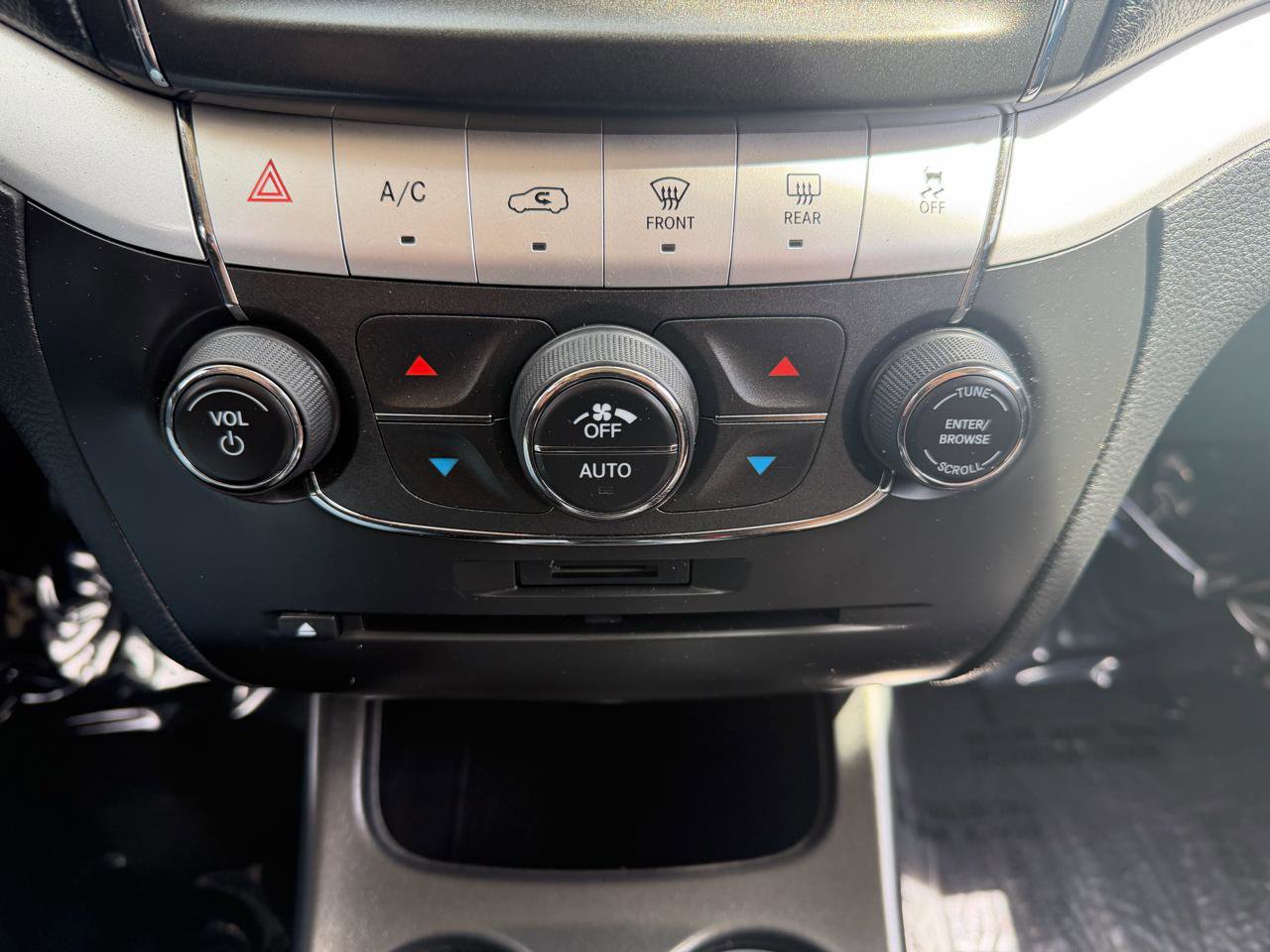 Used 2018 Dodge Journey GT w/ Nav & Sun Group image 16