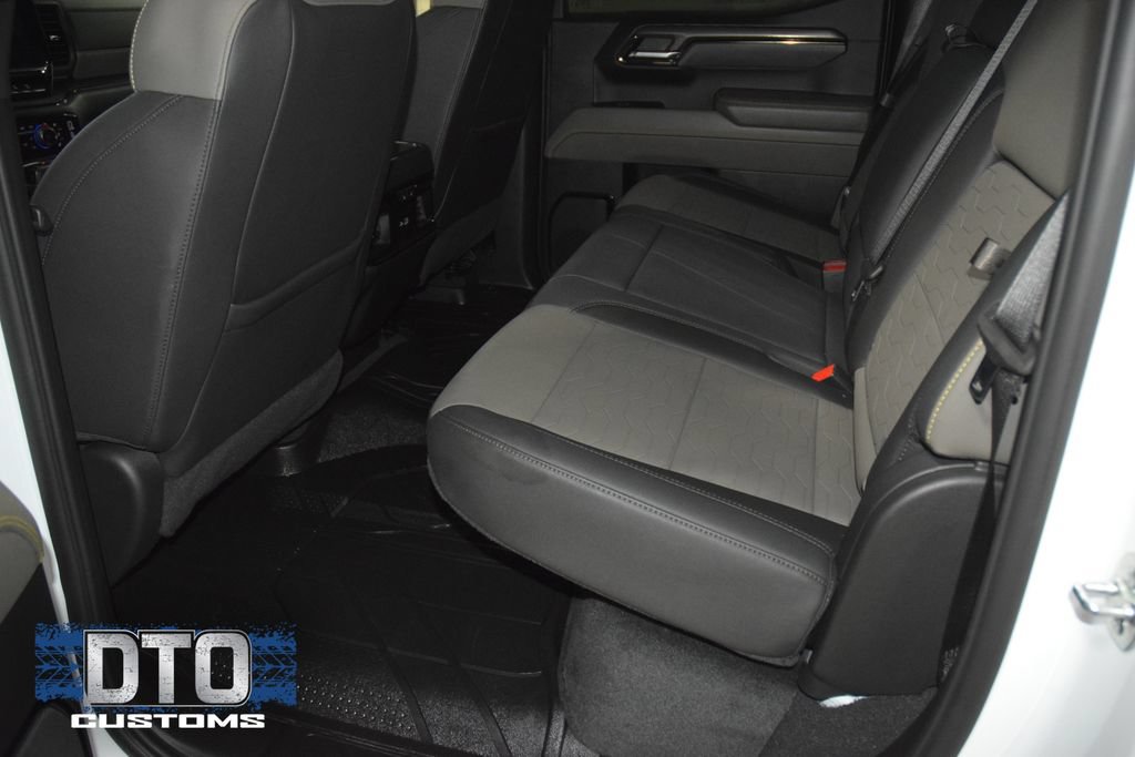 Used 2025 Chevrolet Silverado 1500 ZR2 w/ Technology Package AWD/4WD image 49