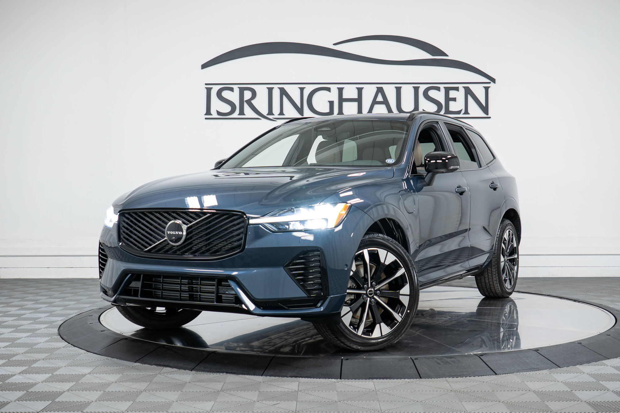 New 2026 Volvo XC60 T8 Plus w/ Climate Package AWD/4WD image 26