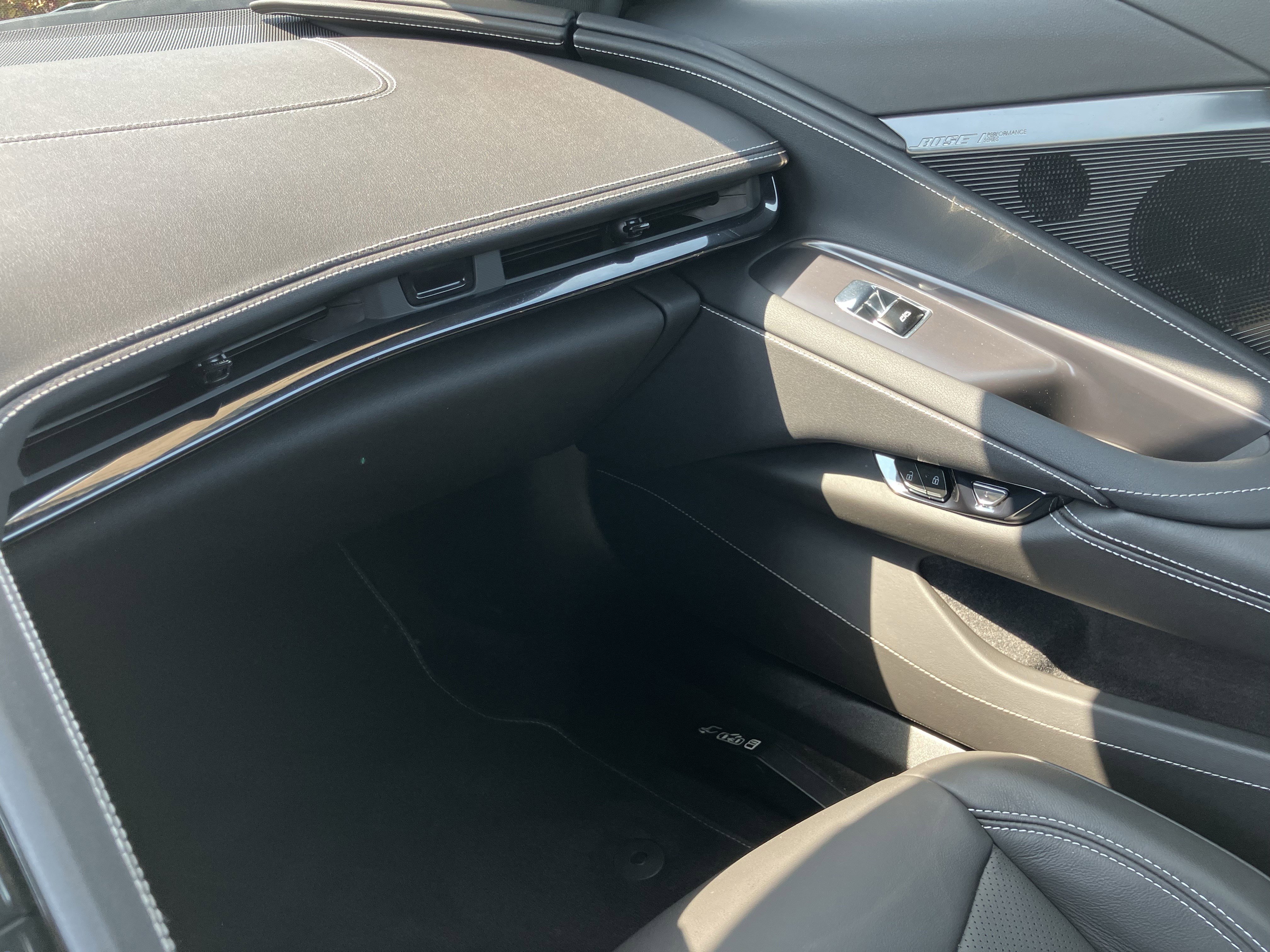 Used 2025 Chevrolet Corvette Stingray Preferred Cpe image 36