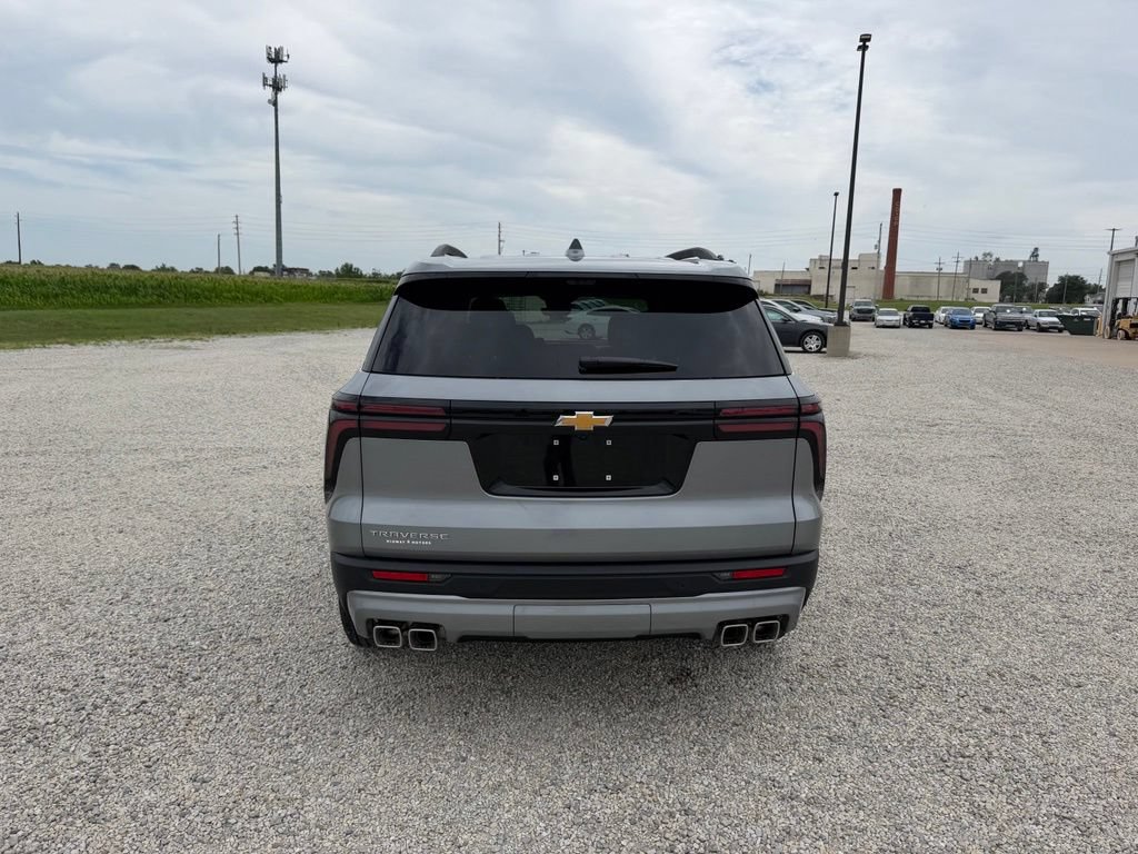 New 2026 Chevrolet Traverse LT w/ Driver Confidence Package FWD image 4