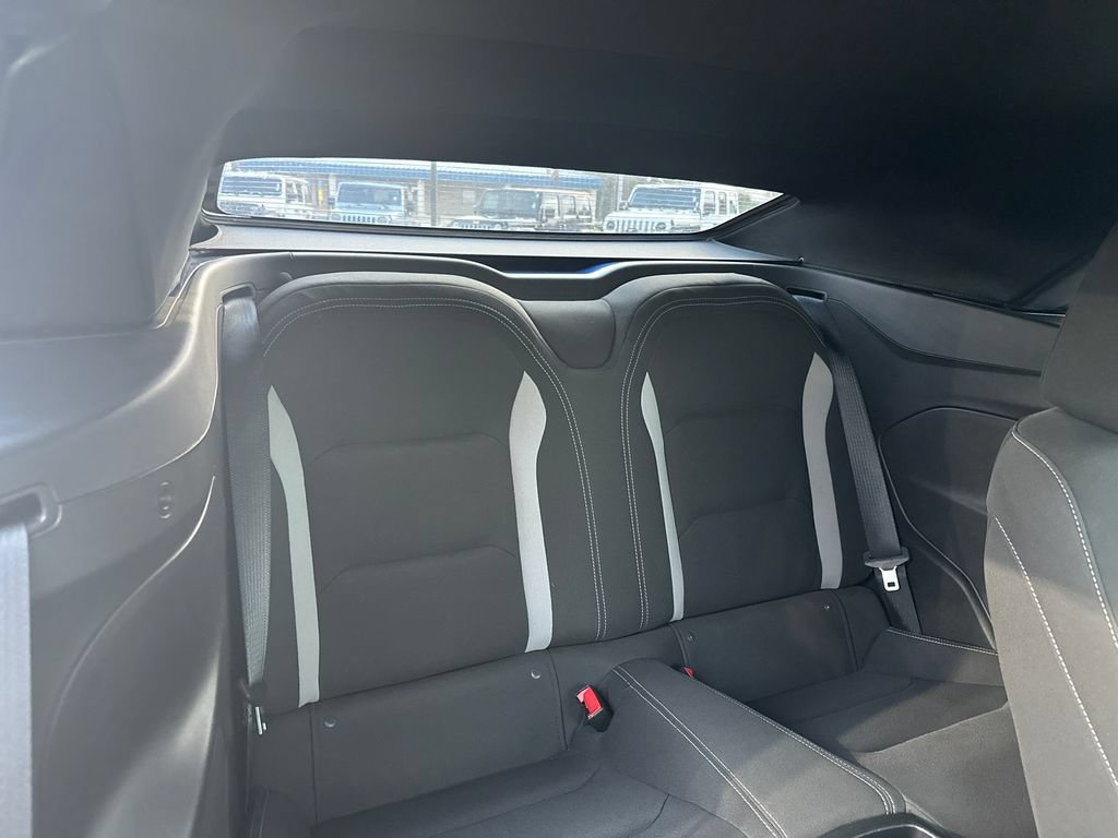 Used 2021 Chevrolet Camaro LT RWD image 15