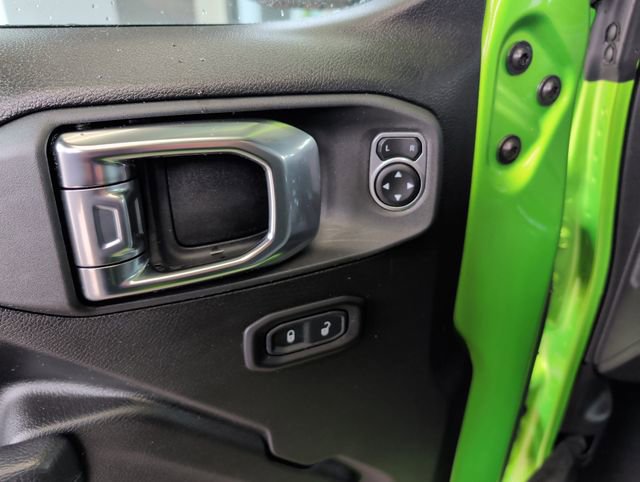 Used 2025 Jeep Wrangler Sport S image 15