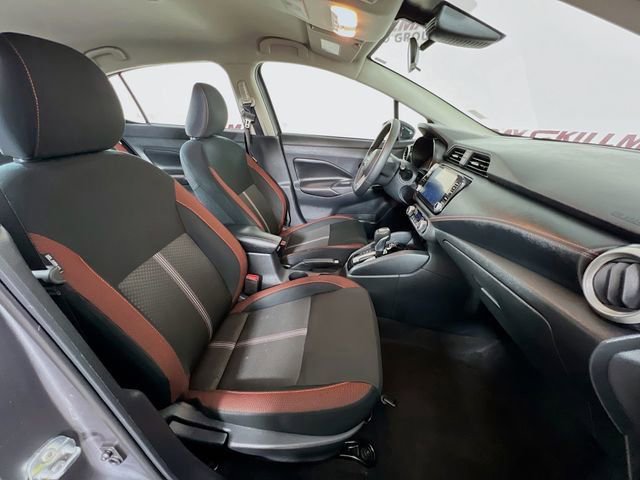 Used 2024 Nissan Versa SR image 39
