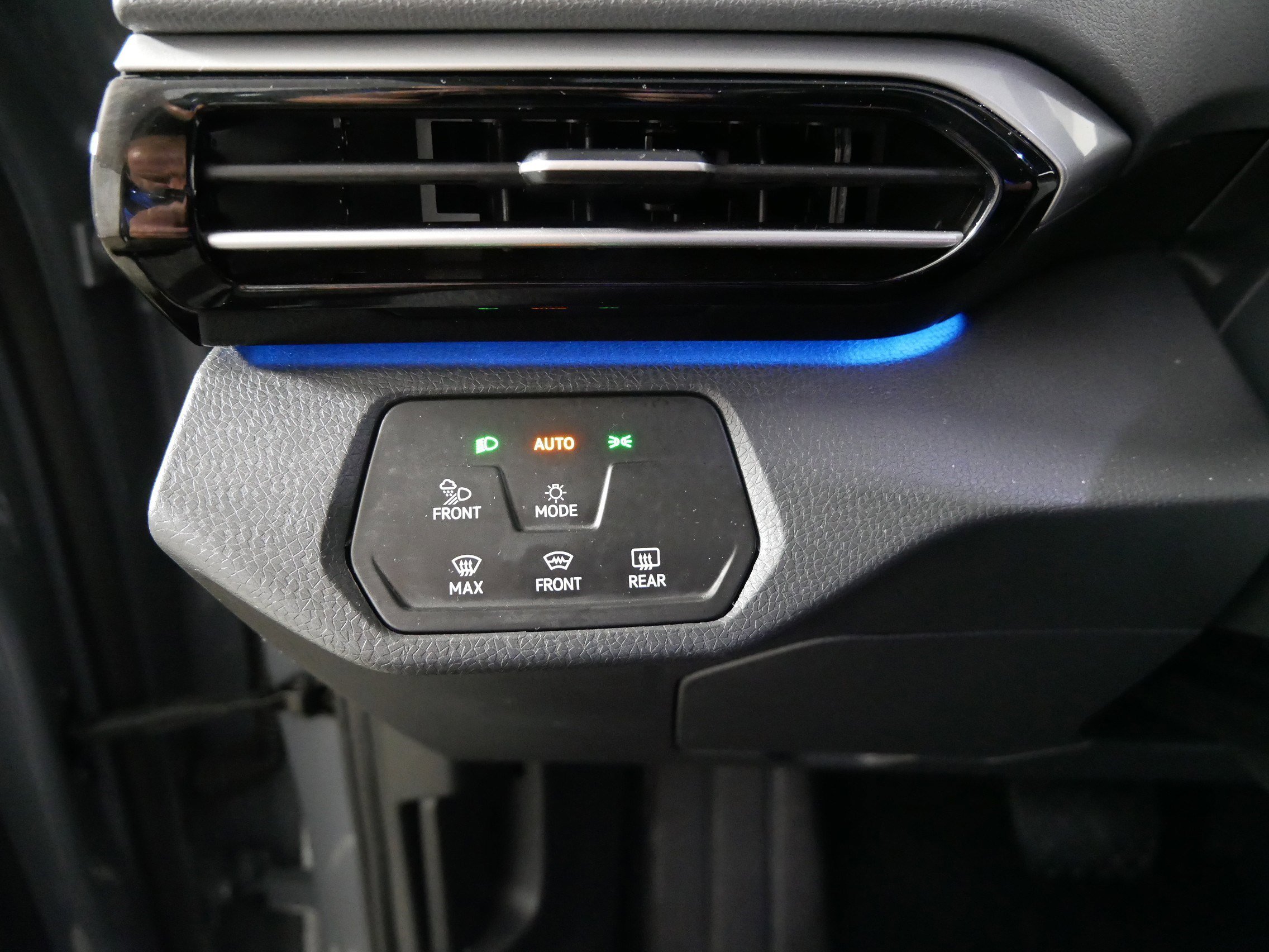 Used 2023 Volkswagen ID.4 Pro S image 26