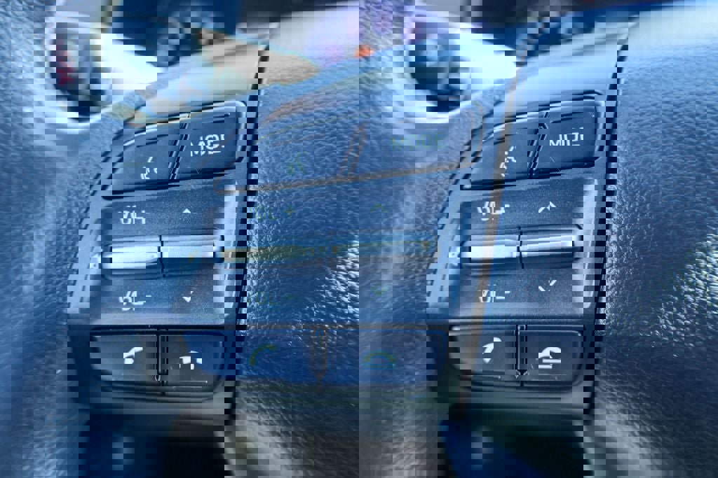 Used 2021 Hyundai Kona SE w/ Cargo Package image 12