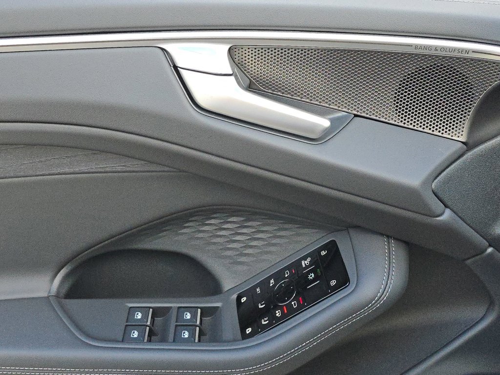 New 2026 Audi A6 Premium Plus AWD/4WD image 19