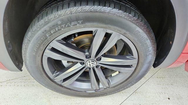 Used 2021 Volkswagen Atlas Cross Sport SE w/ Panoramic Sunroof Package image 58