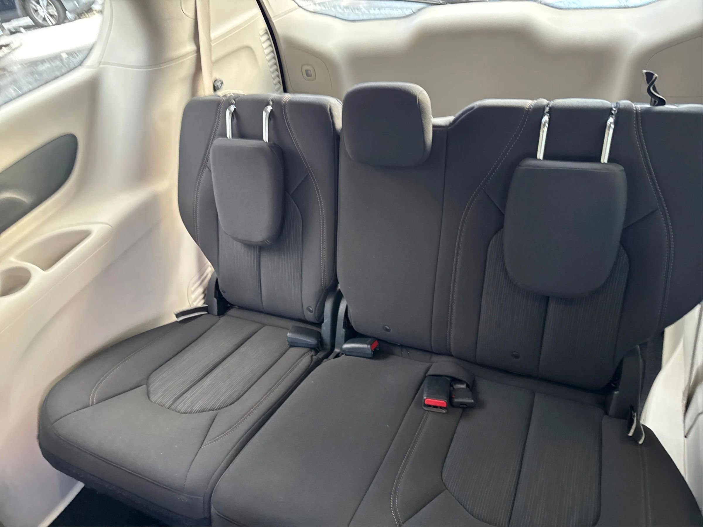 Used 2019 Chrysler Pacifica Touring Plus image 28