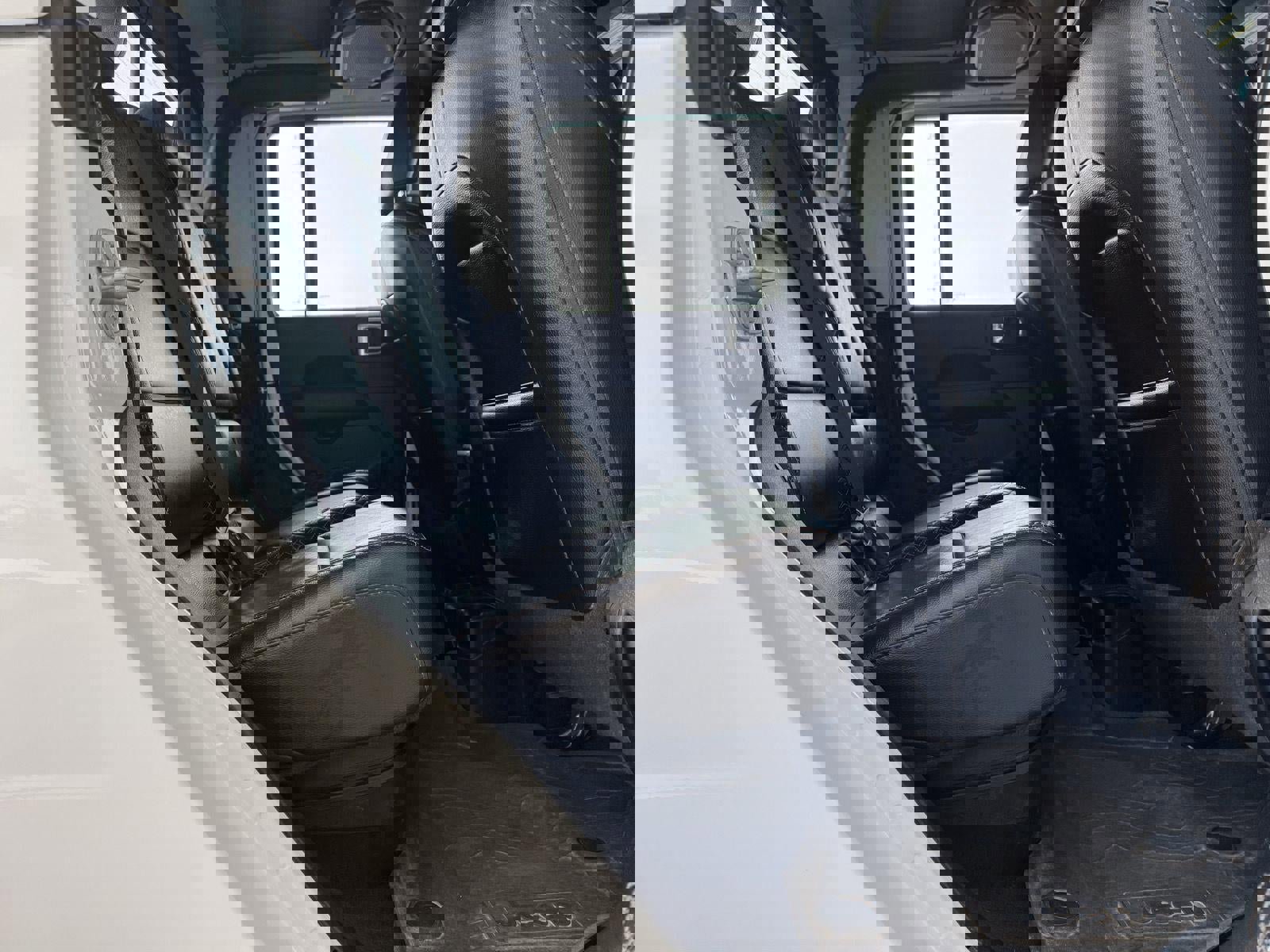 Used 2021 Jeep Gladiator Overland image 29