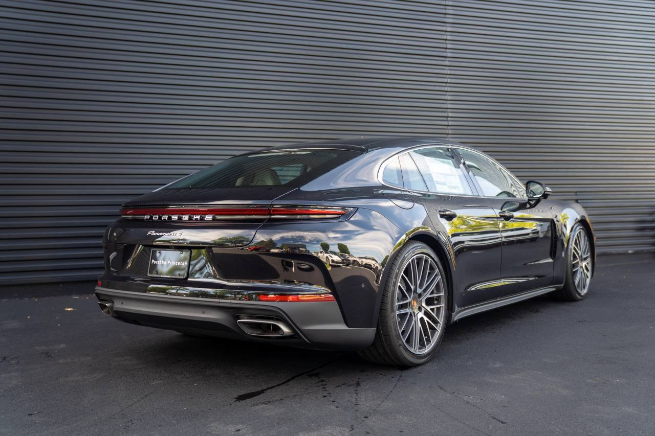 New 2026 Porsche Panamera 4 AWD/4WD image 12