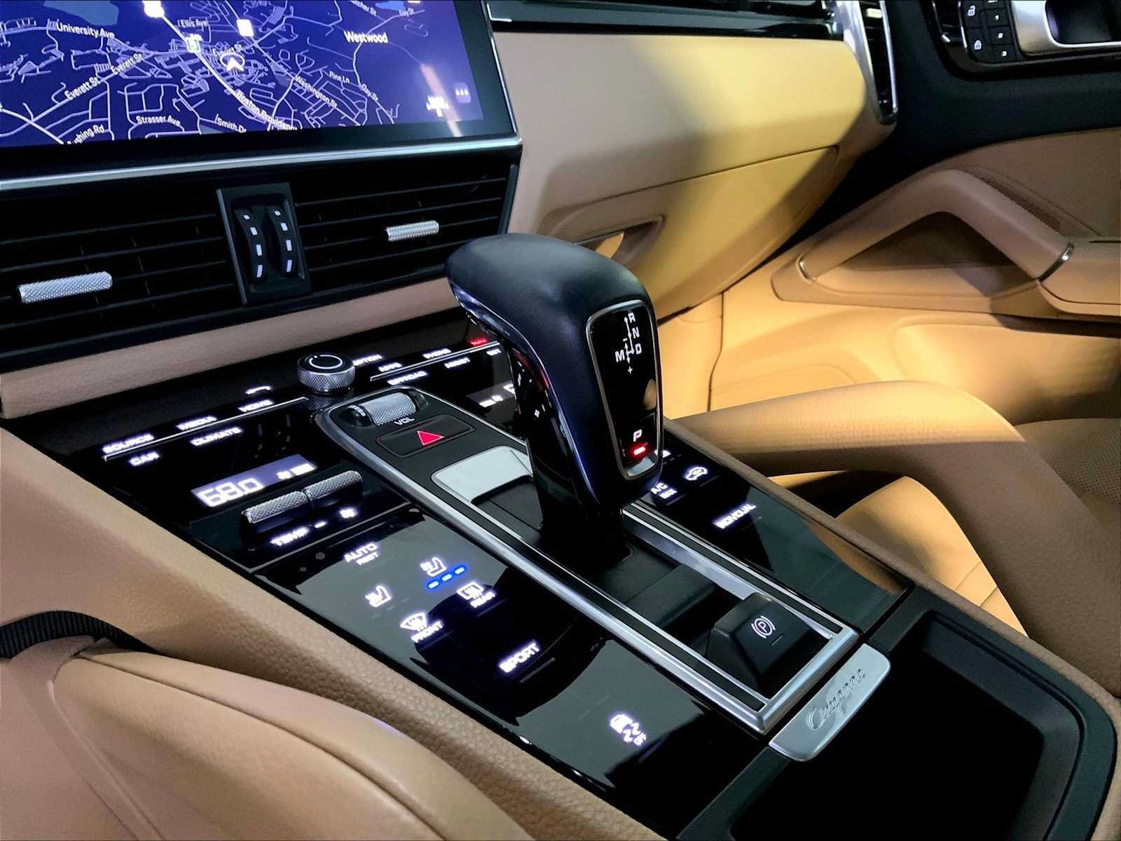 Certified 2023 Porsche Cayenne AWD/4WD image 17