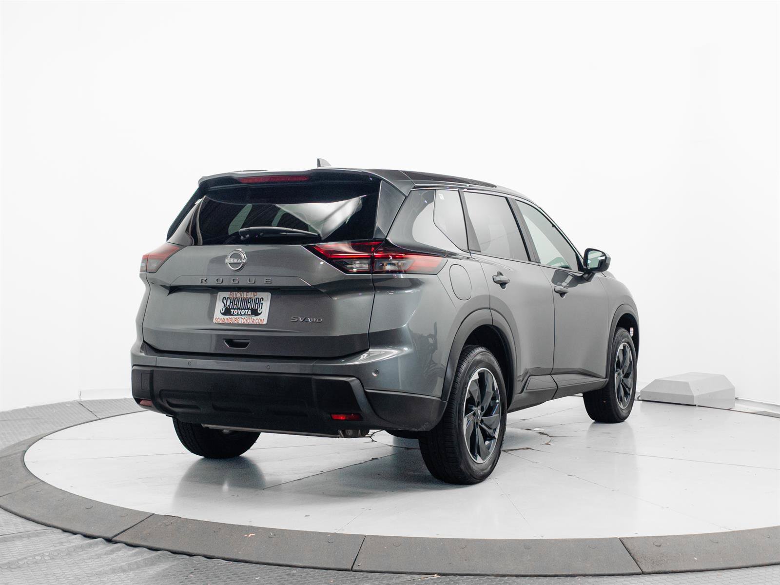 Used 2024 Nissan Rogue SV AWD/4WD image 10
