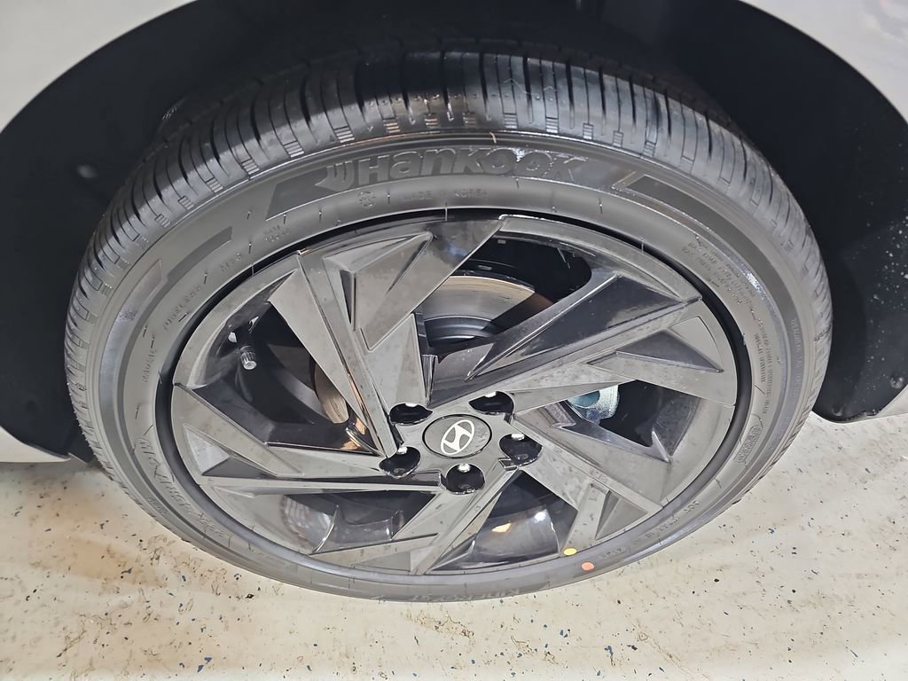 New 2026 Hyundai Elantra Sport image 31