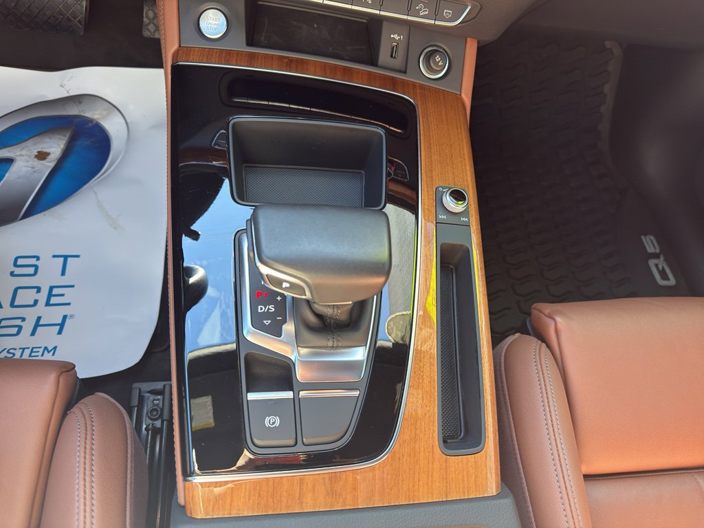 Used 2023 Audi Q5 e Premium Plus w/ Premium Plus Package image 25