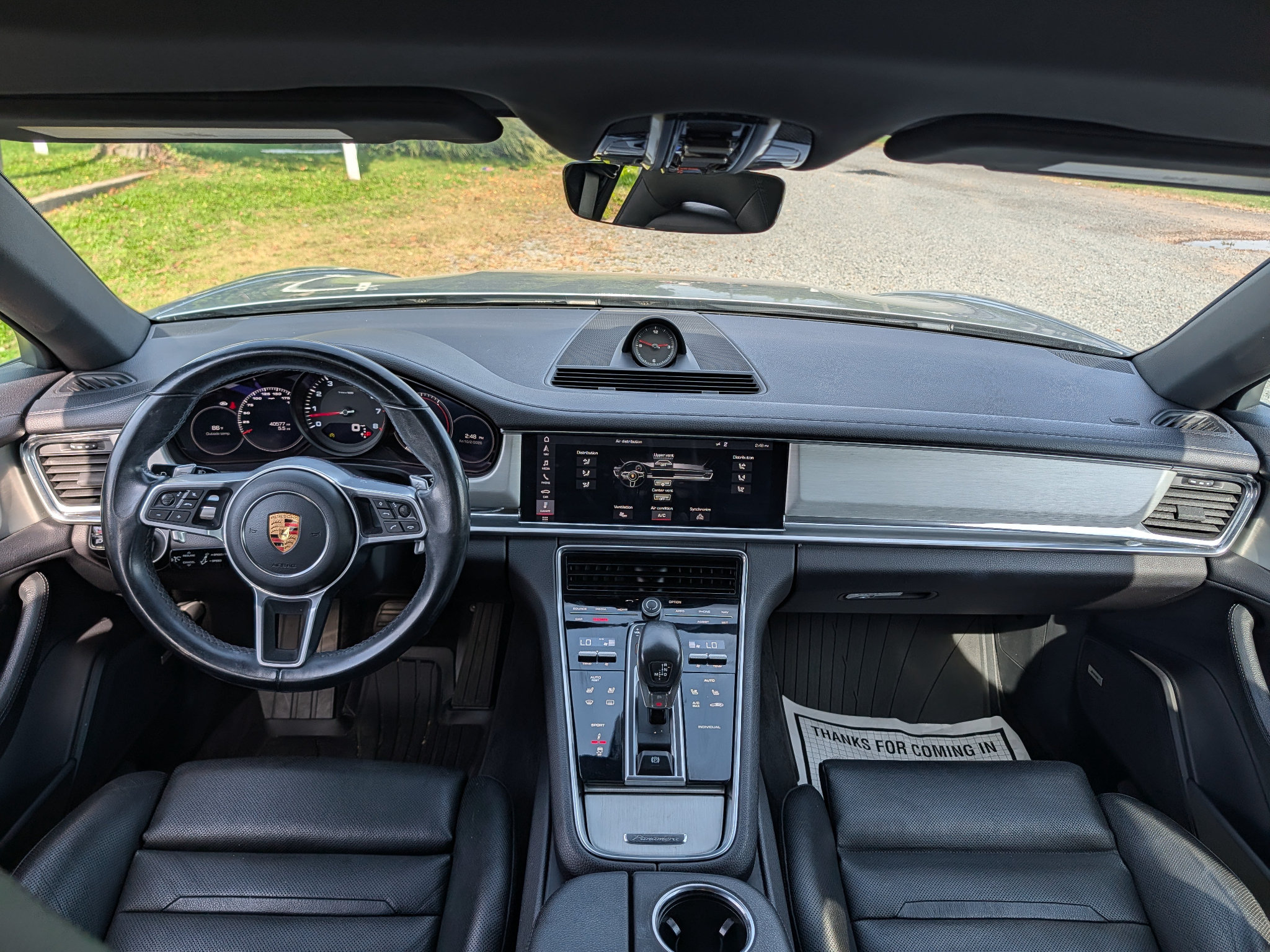 Used 2018 Porsche Panamera 4 w/ Premium Package AWD/4WD image 32