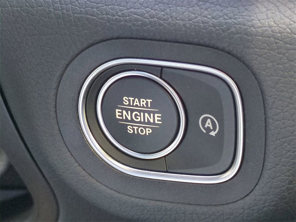 Used 2025 Mercedes-Benz GLE 350 4MATIC image 28