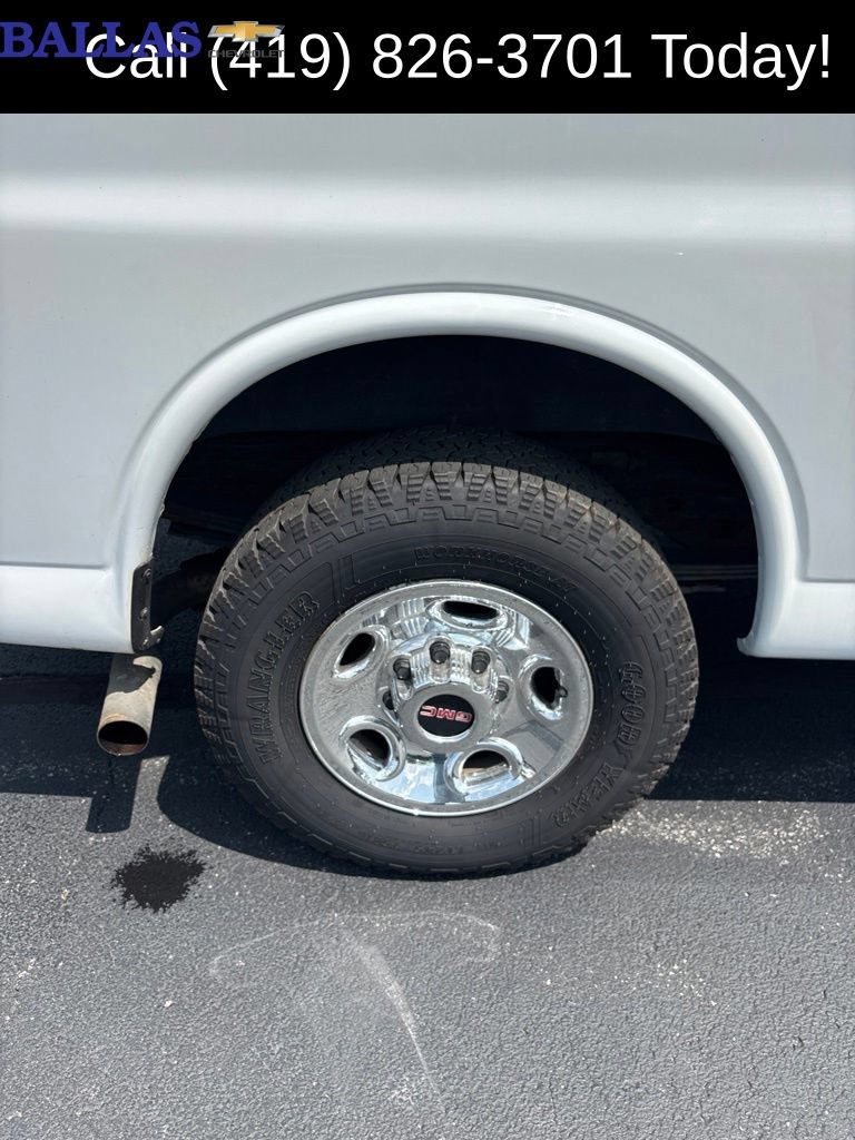Certified 2017 GMC Savana 2500 Extended RWD image 9