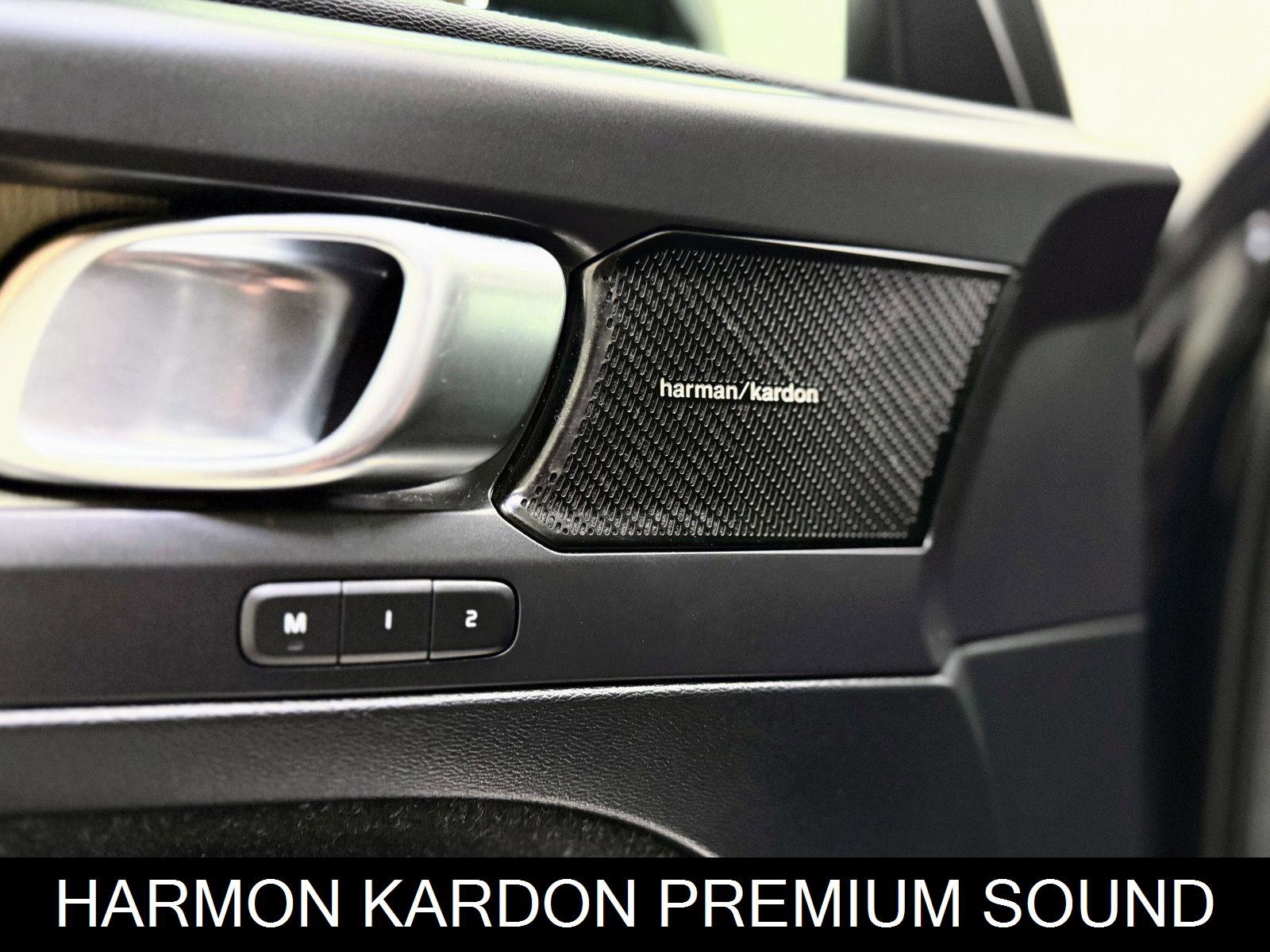 Used 2019 Volvo XC40 T5 Inscription image 14