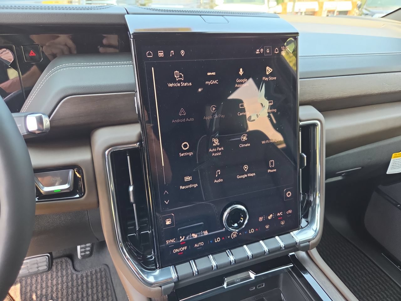 New 2026 GMC Yukon XL Denali Ultimate AWD/4WD image 13