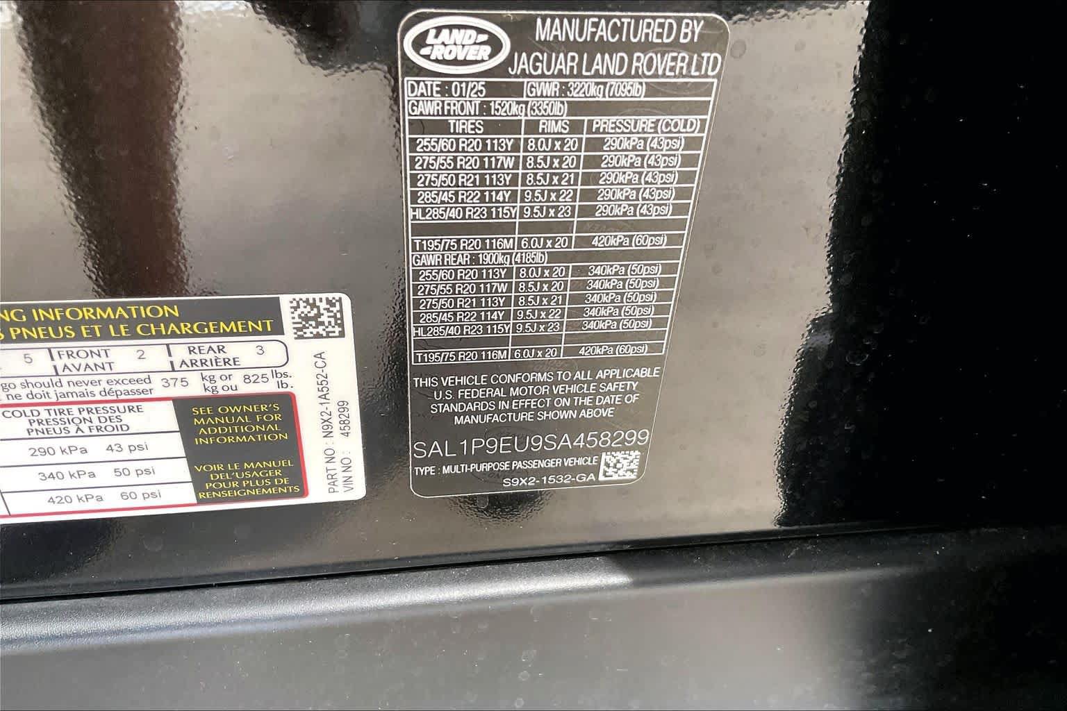 Used 2025 Land Rover Range Rover Sport SE AWD/4WD image 35