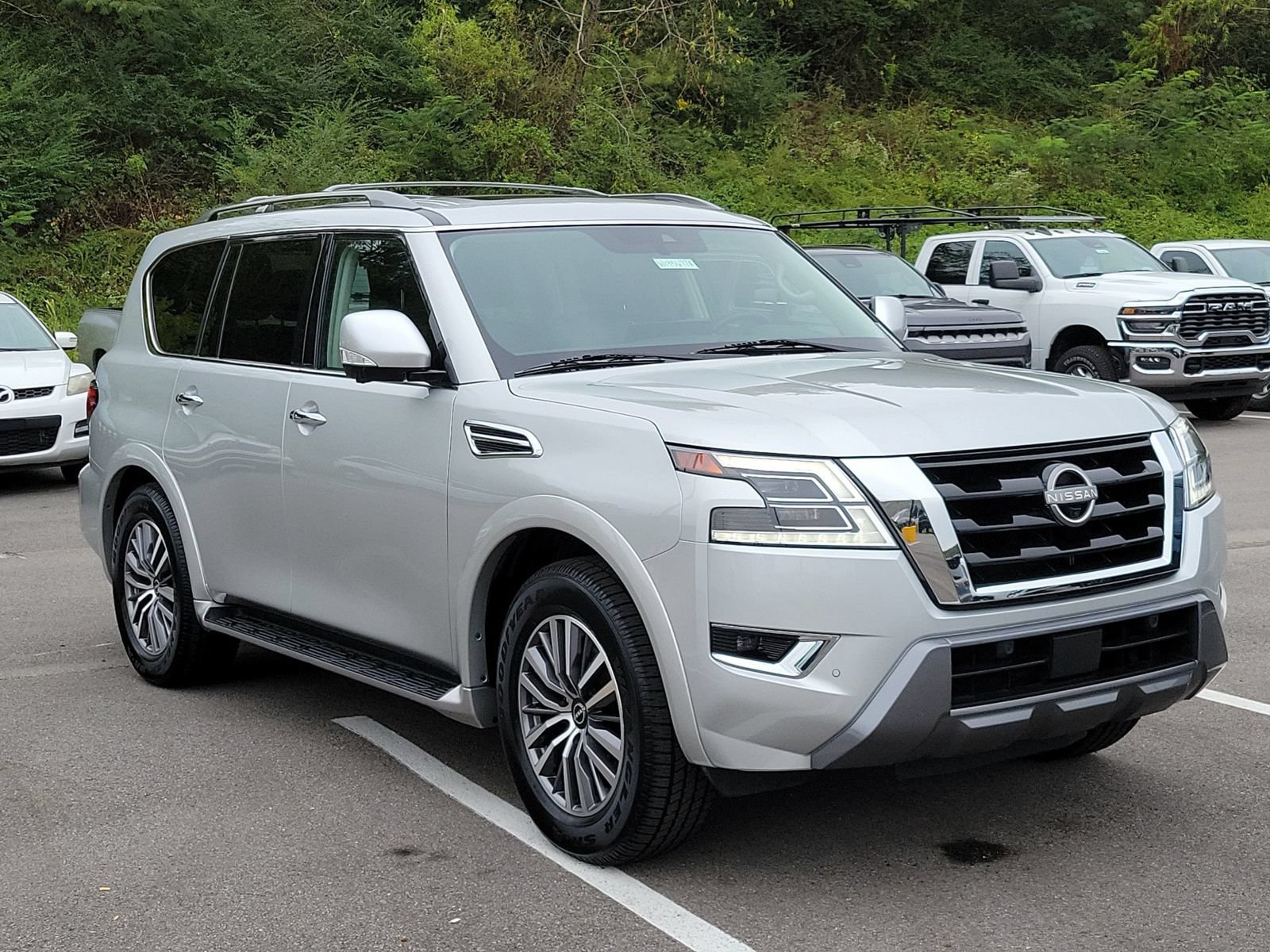 Used 2023 Nissan Armada SL w/ Cargo Package RWD image 1