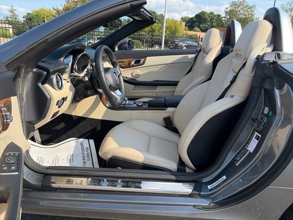 Used 2018 Mercedes-Benz SLC 300 image 11