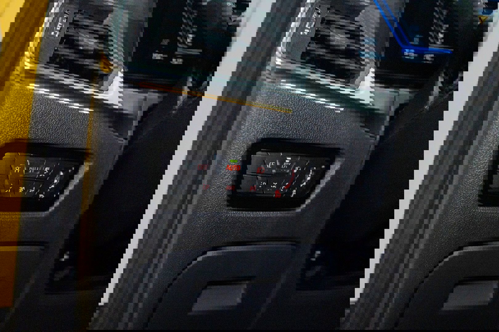 Used 2024 BMW M3 Competition w/ Parking Assistance Package image 31