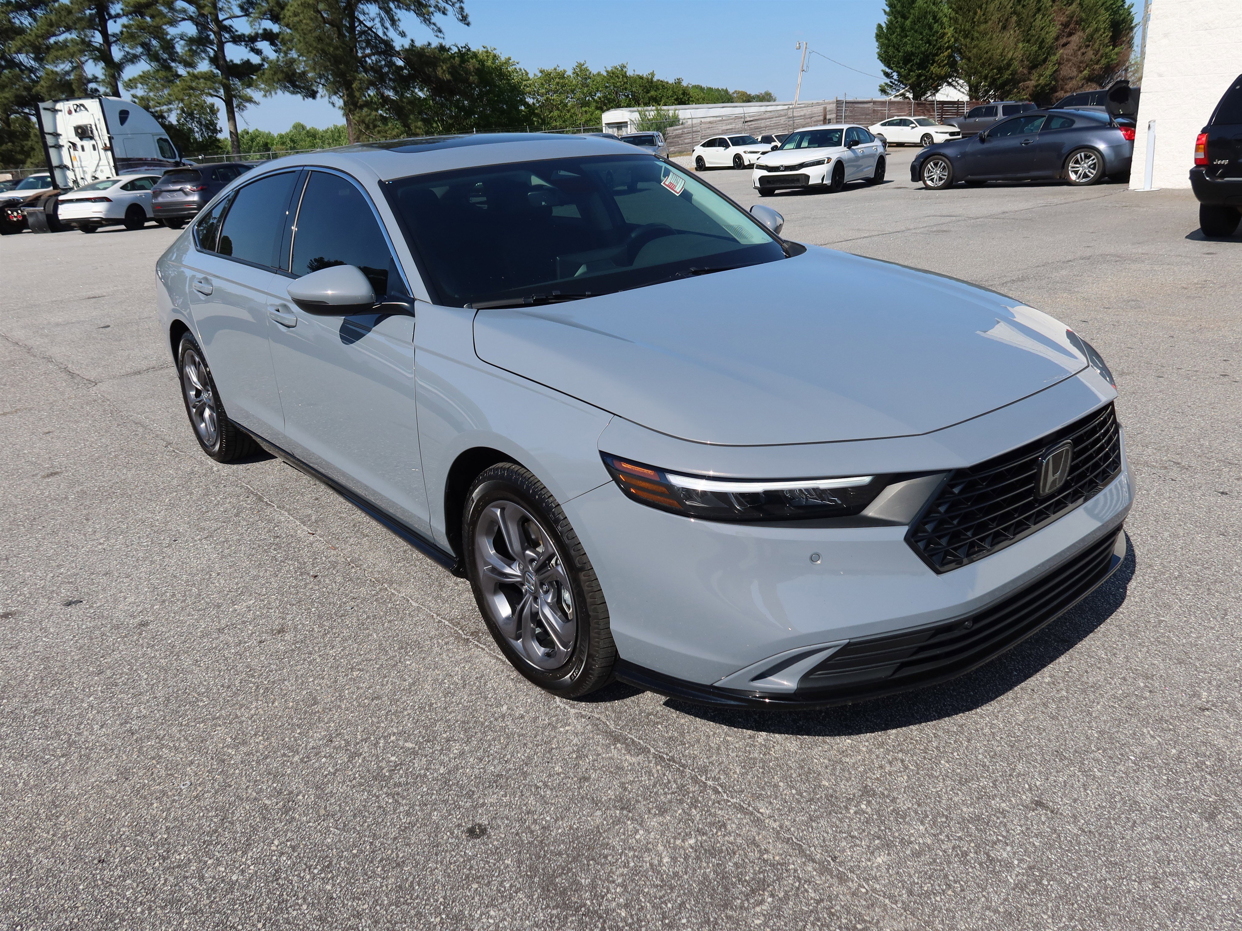 Certified 2024 Honda Accord EX-L image 2