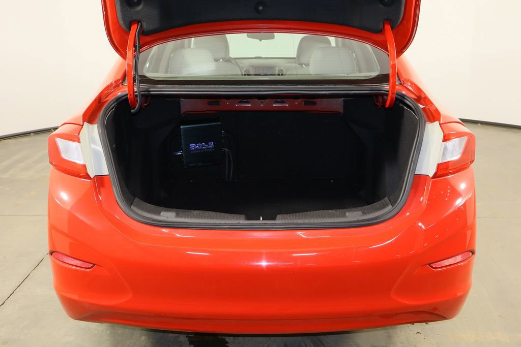 Used 2016 Chevrolet Cruze LT w/ Convenience Package image 18