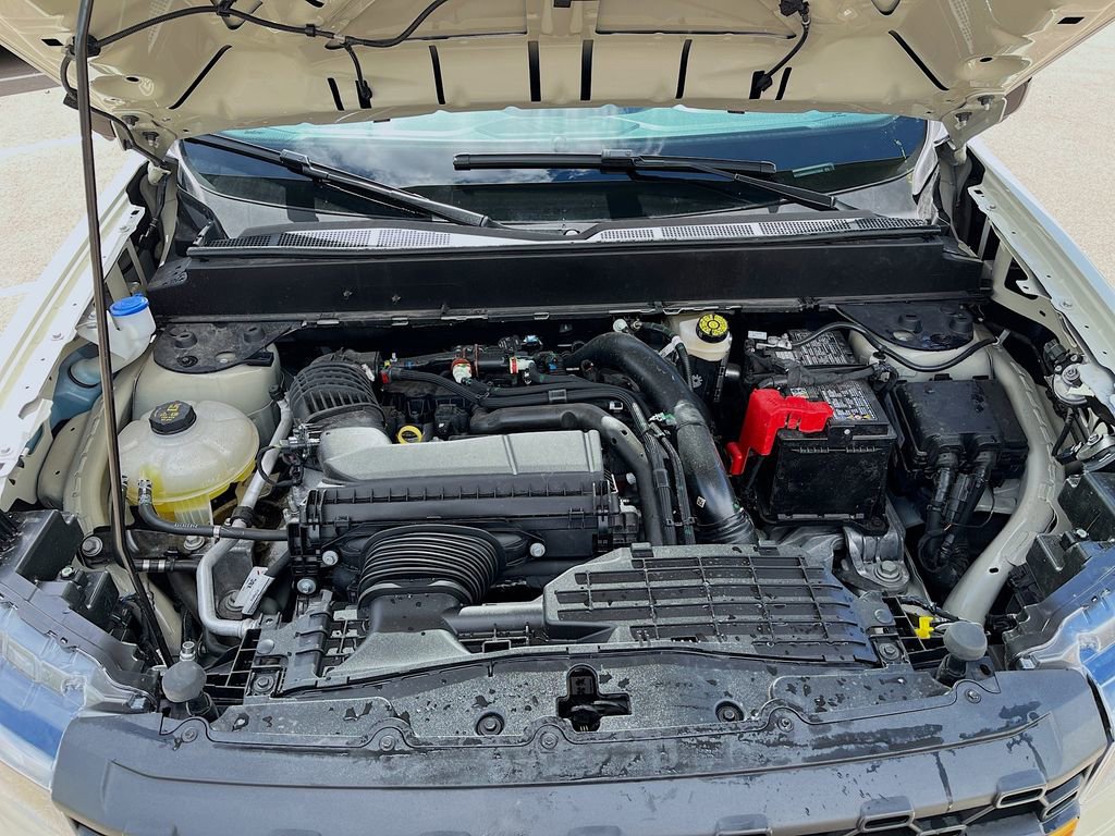 Used 2025 Ford Maverick Tremor AWD/4WD image 30