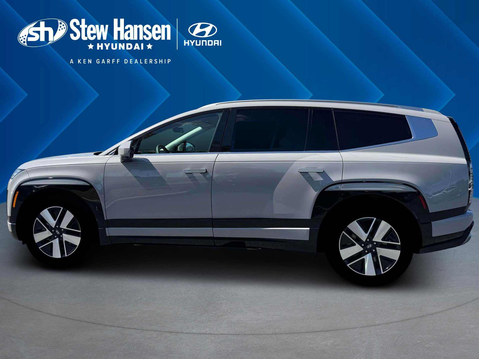 New 2026 Hyundai Ioniq 9 SEL image 3