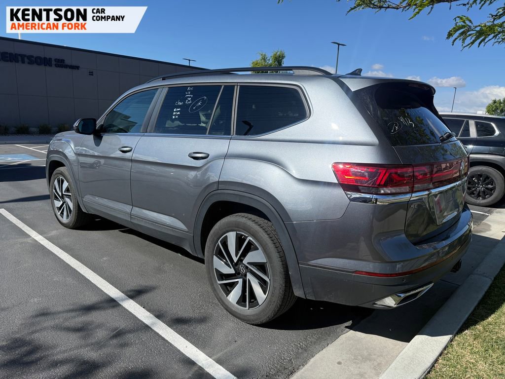 Used 2025 Volkswagen Atlas SE image 2