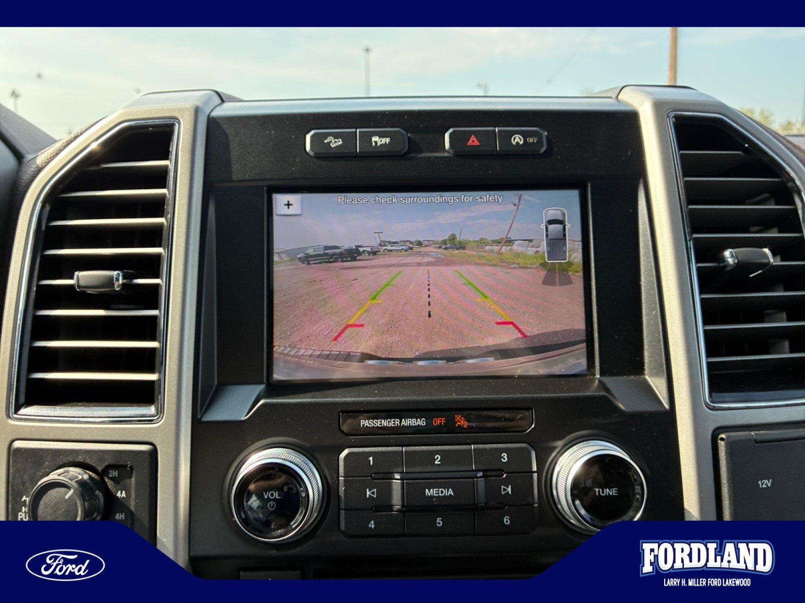 Used 2017 Ford F150 King Ranch w/ Equipment Group 601A Luxury AWD/4WD image 29