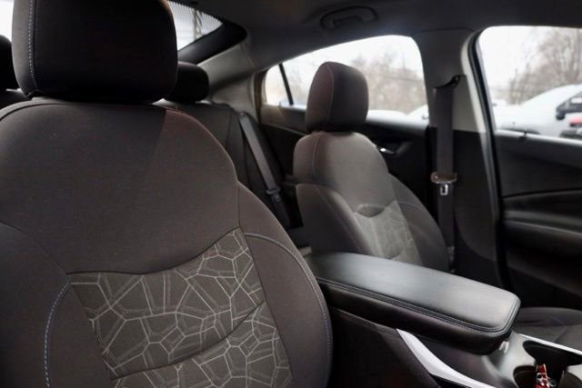 Used 2017 Chevrolet Volt LT w/ Comfort Package image 37