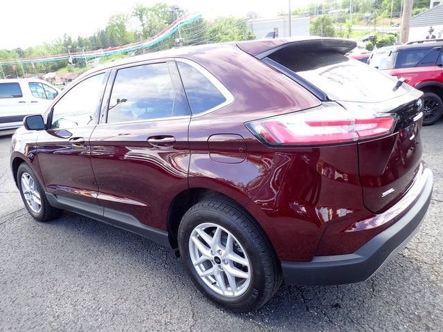 Used 2024 Ford Edge SEL w/ Convenience Package AWD/4WD image 4