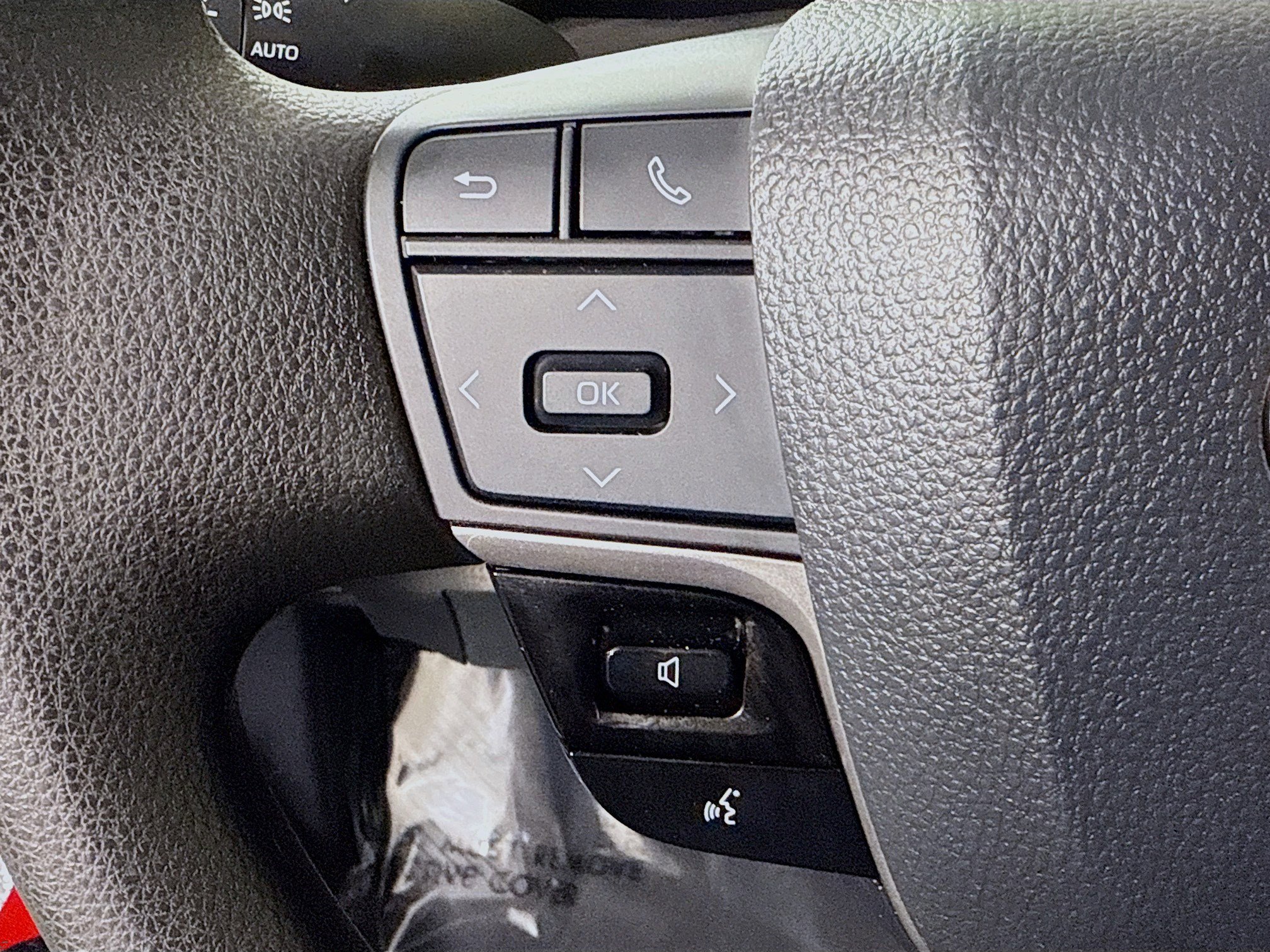 Used 2025 Toyota Camry LE image 14