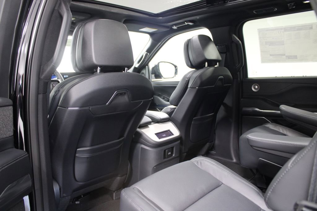 New 2026 Lincoln Navigator L Reserve w/ Jet Appearance Package AWD/4WD image 29