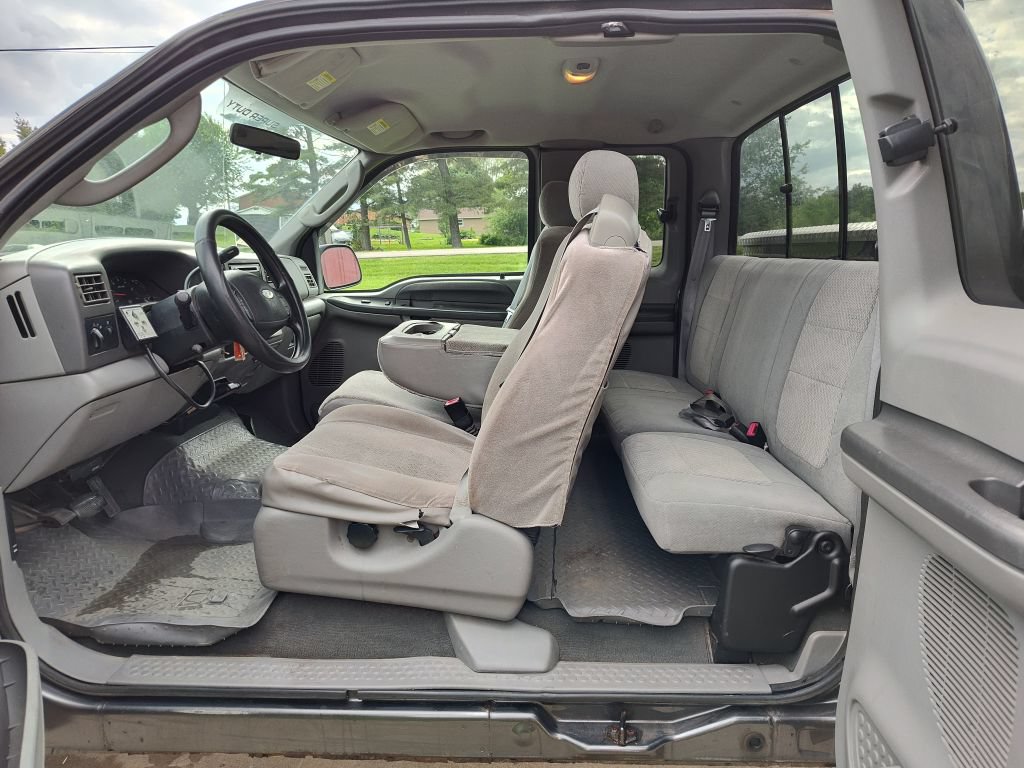 Used 2004 Ford F250 4x4 SuperCab Super Duty image 5