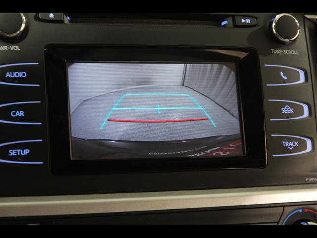 Used 2019 Toyota Highlander LE AWD/4WD image 12