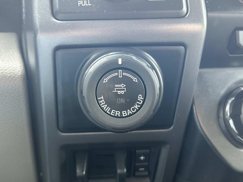 Used 2016 Ford F150 XLT w/ Equipment Group 302A Luxury AWD/4WD image 31